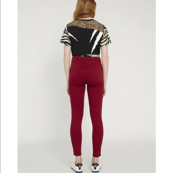 Alice + Olivia Kiss Patchwork Graphic Tee - Picture 7 of 14